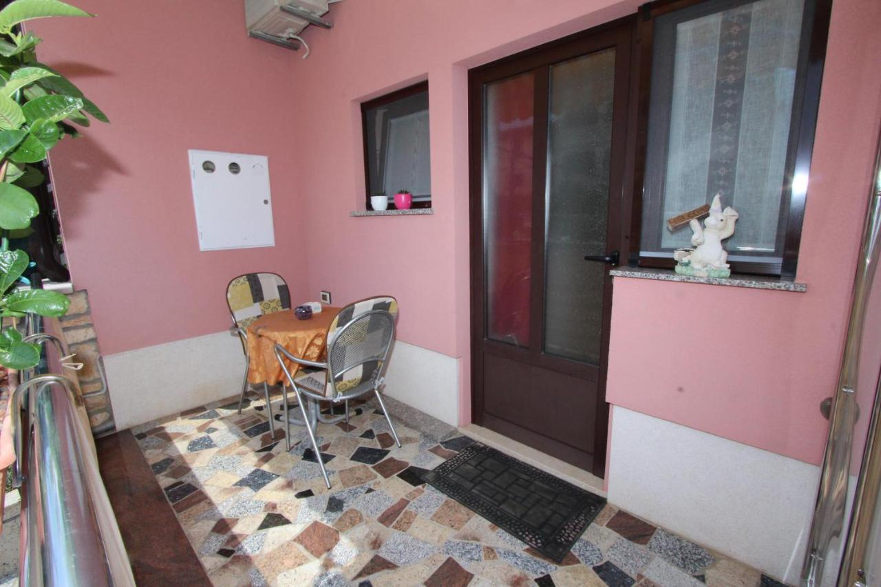 Room And Apartment Lea Rovinj Exterior foto